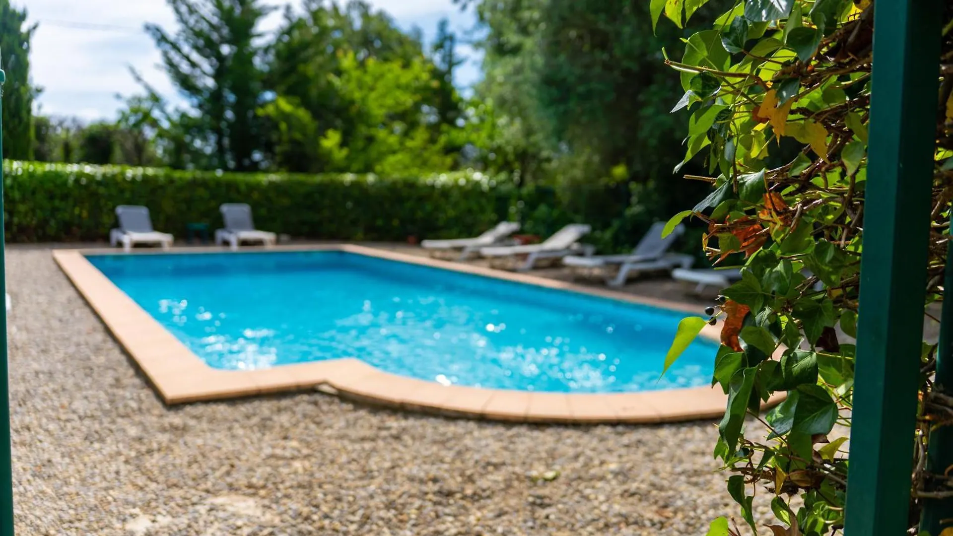 Hotel Les Oliviers Draguignan 2*,