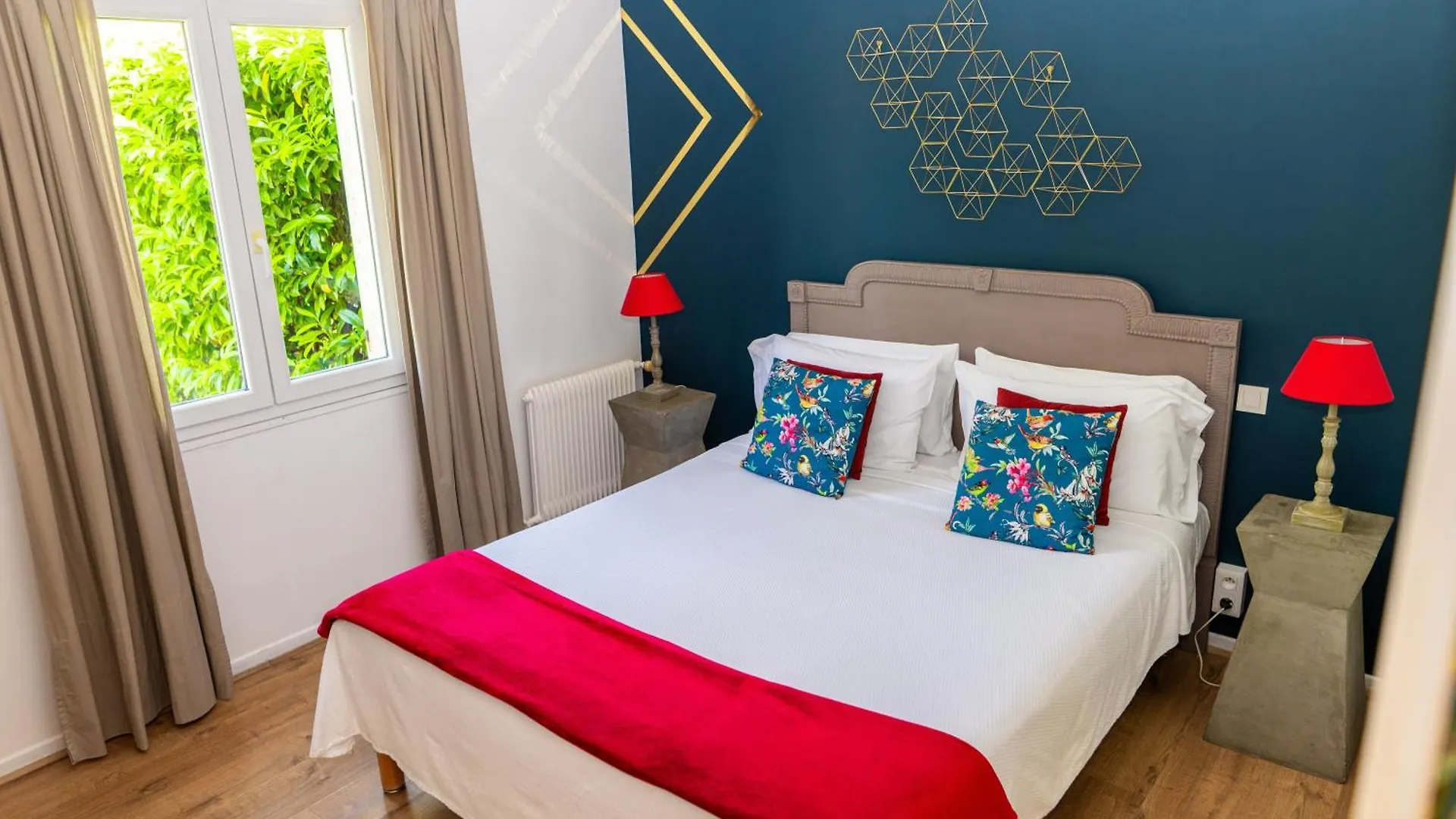 Hotel Les Oliviers Draguignan 2*,  Frankrijk